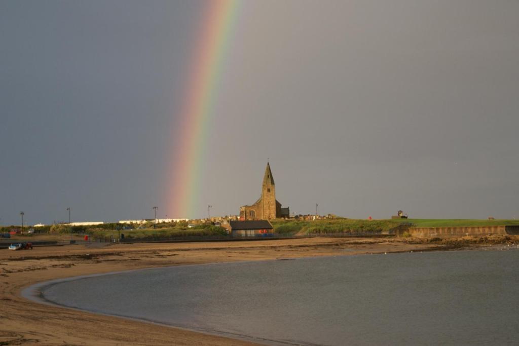 Hotel The Old Ship à Newbiggin-by-the-Sea Extérieur photo
